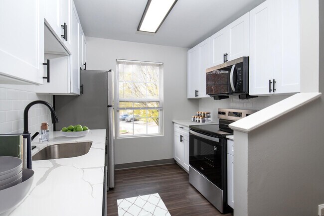 Building Photo - Iron Ridge and Stonegate Apartments