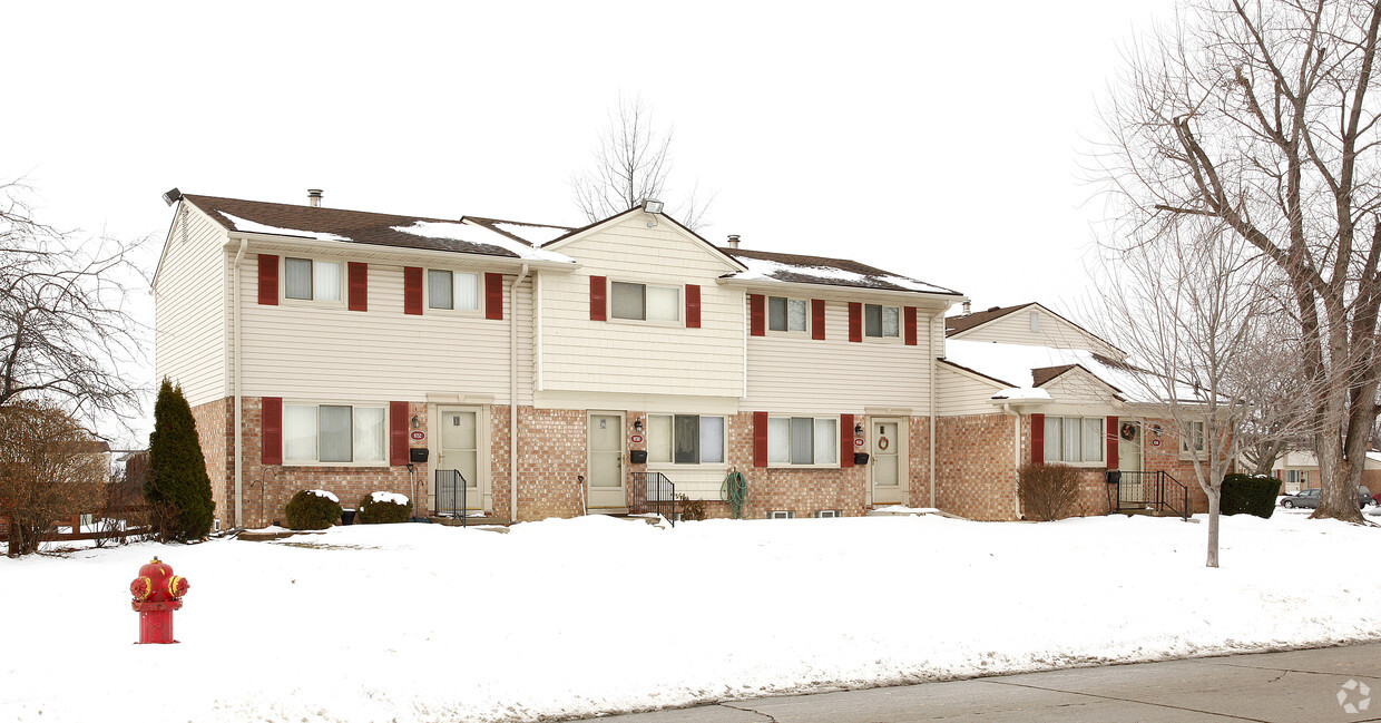 Primary Photo - Branford Townhouses