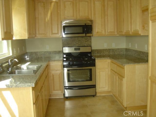 Foto del edificio - 1129 N Briarwood St