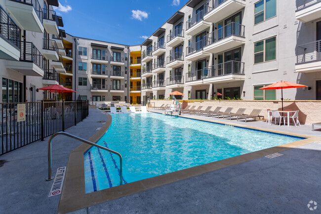 Apartments With Attached Garages Austin