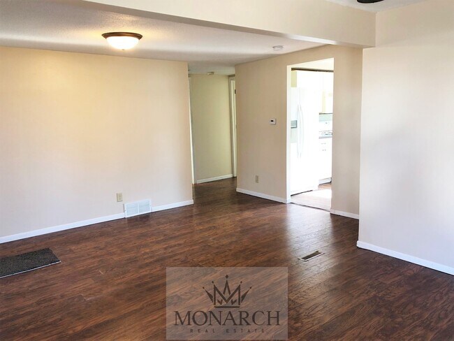 Foto del edificio - 213 W 40th St