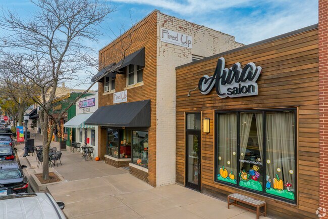 Peoria Heights contains a number of small local shops.