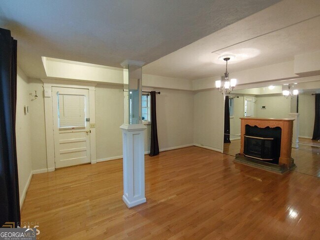 Foto del edificio - 76 Laurel Forest Cir NE