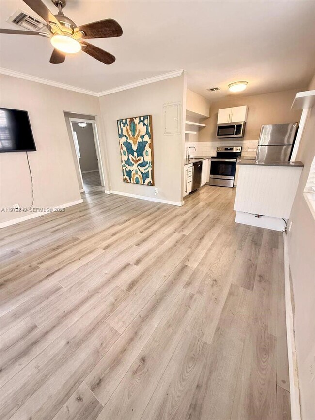 Foto del edificio - 1151 NE 18th St