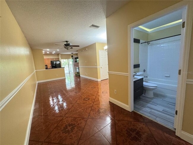 Foto del edificio - 6229 Osprey Lake Cir