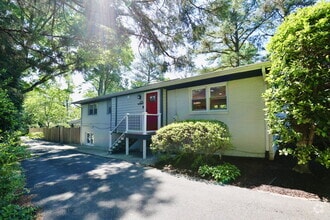 Building Photo - 4316 Brookside Dr