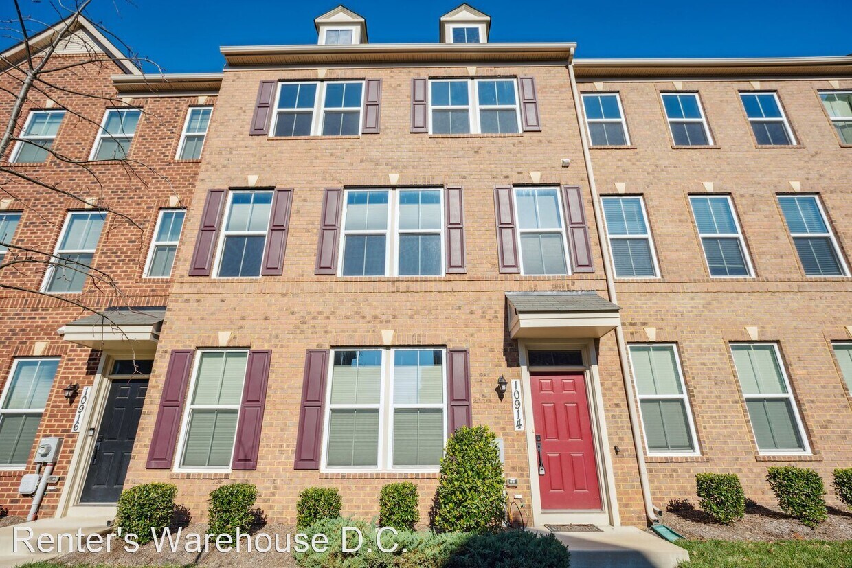 4 br, 3.5 bath House 10914 Clerkenwell A... House Rental in Saint