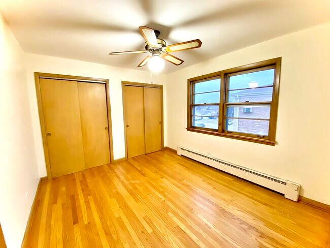 Building Photo - 8707 N Oketo Ave
