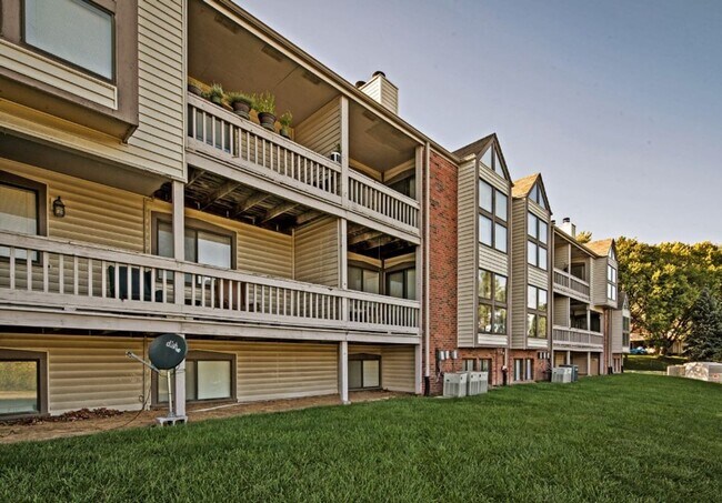 Foto del edificio - First floor convenience.  Ellis Pointe in Ralston.  Lease Today!