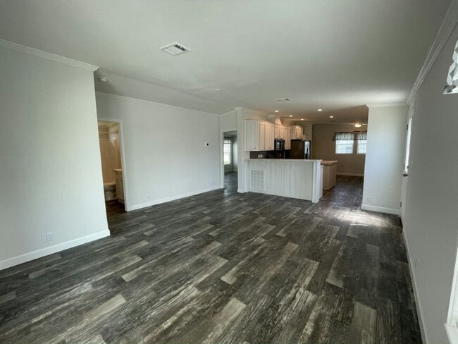 Building Photo - 990 E Orinoco Ave