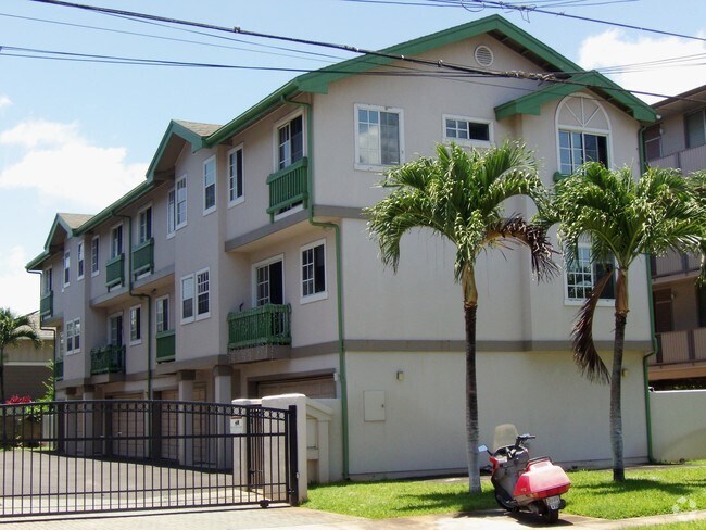 Building Photo - 828 Lukepane Ave