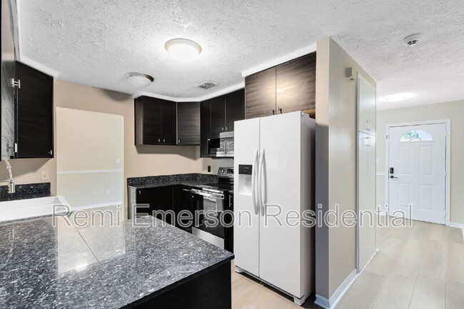 Foto del edificio - 10562 Bridlewood Ave