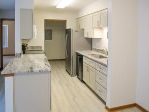 Building Photo - 888 Culp Ave