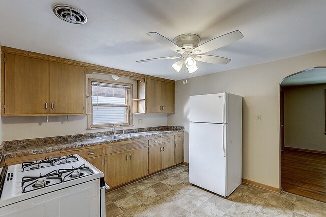 Building Photo - 4670-4672-4672 N 45th St