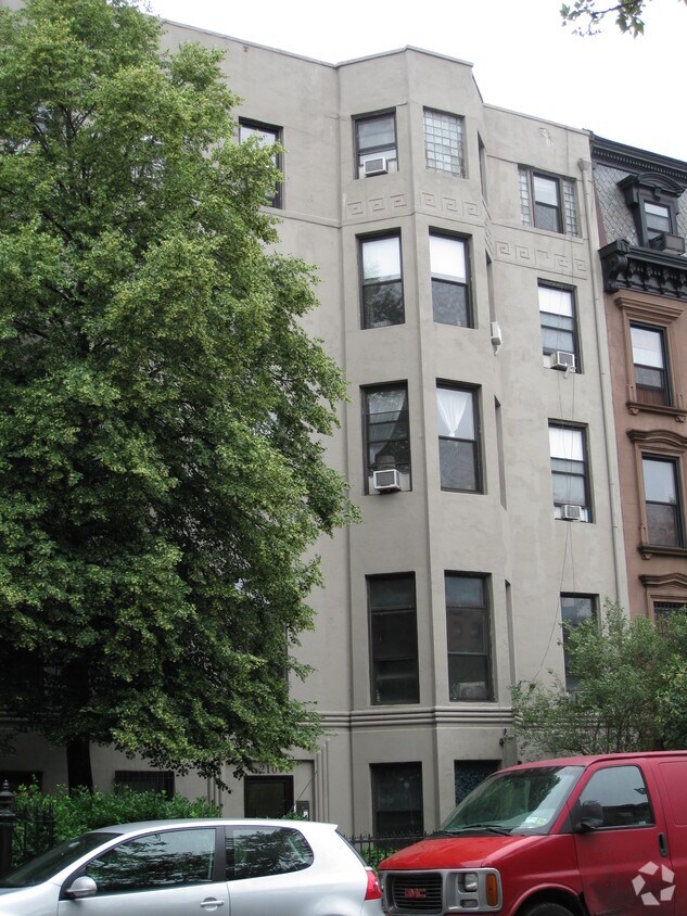 Building Photo - 210 Park Pl