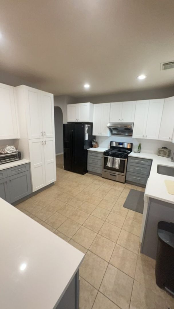 Building Photo - 3 Bedroom Home in Pioneer Crossing