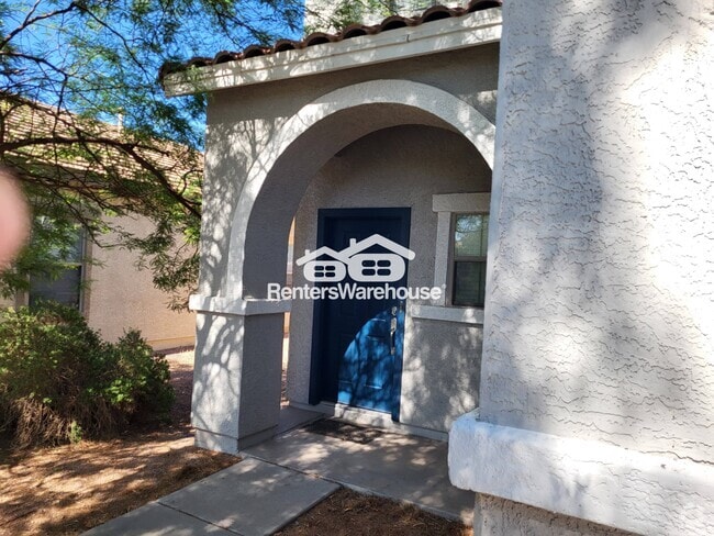 Building Photo - 2657 S Southwind Dr