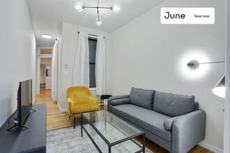 Building Photo - 136 W 109th St