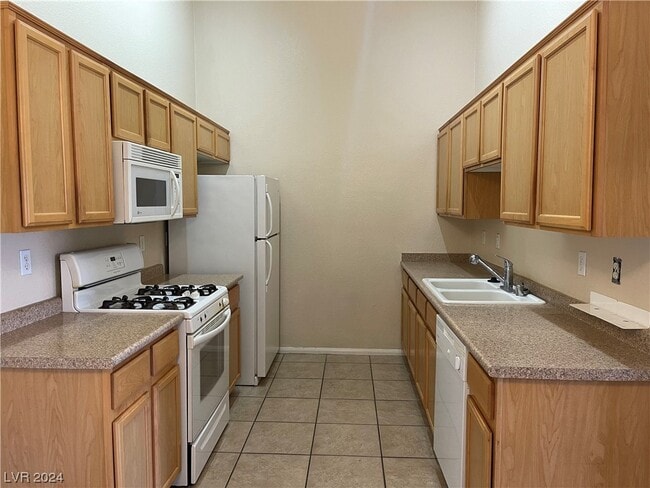 Building Photo - 3395 Cactus Shadow St