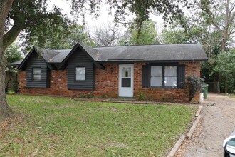 Building Photo - 361 Kroy Dr