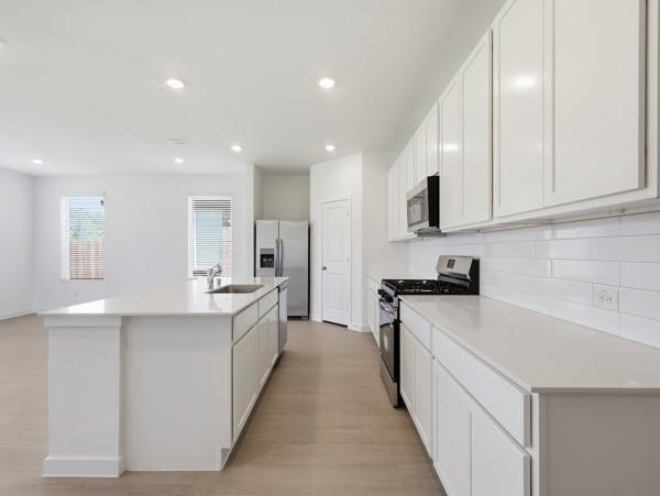 Foto del edificio - 7001 Camphor Ct