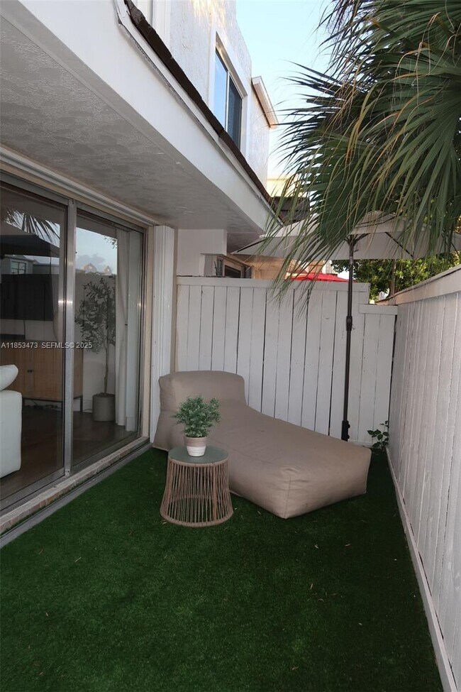 Foto del edificio - 4530 SW 68th Ct Cir