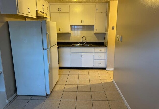 Photo - 2826 S Pennsylvania St Apartment