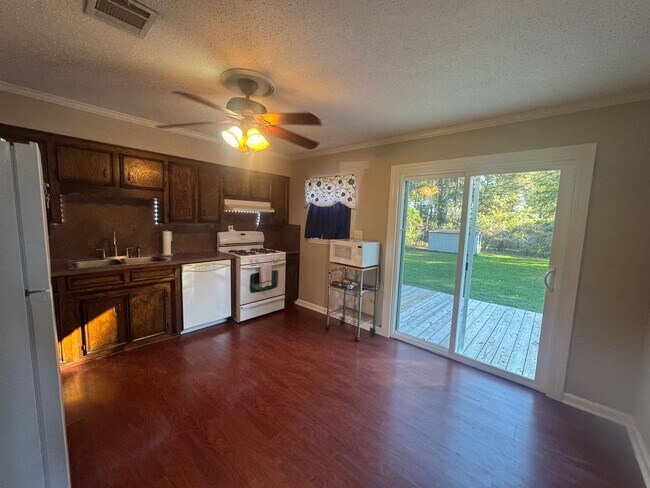 Building Photo - 3 Bedroom Southern Hills Home