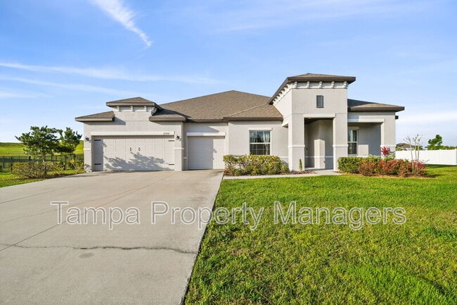 Foto del edificio - 10324 Crestview Heights Ave