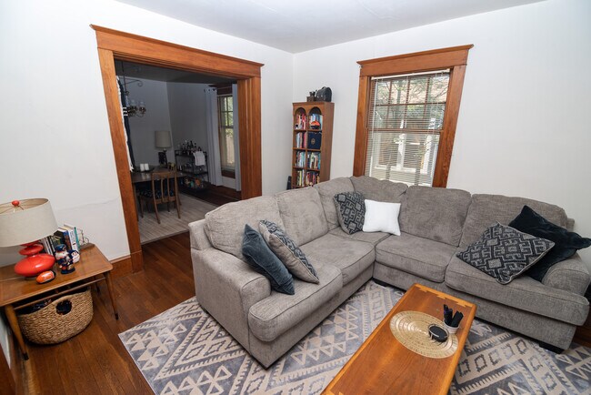 Foto del edificio - 308 E Linn St