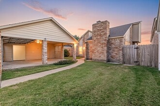 Building Photo - 12805 Westpark Dr