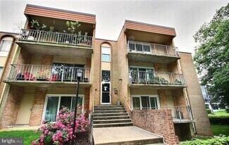 Building Photo - 11901 Parklawn Dr