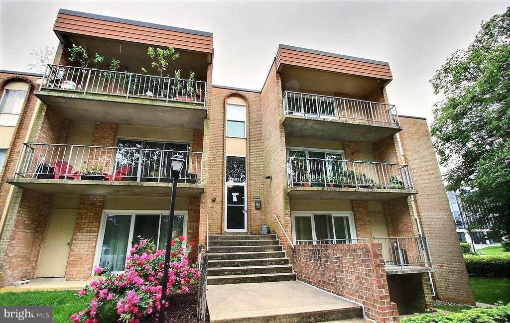 Foto principal - 11901 Parklawn Dr