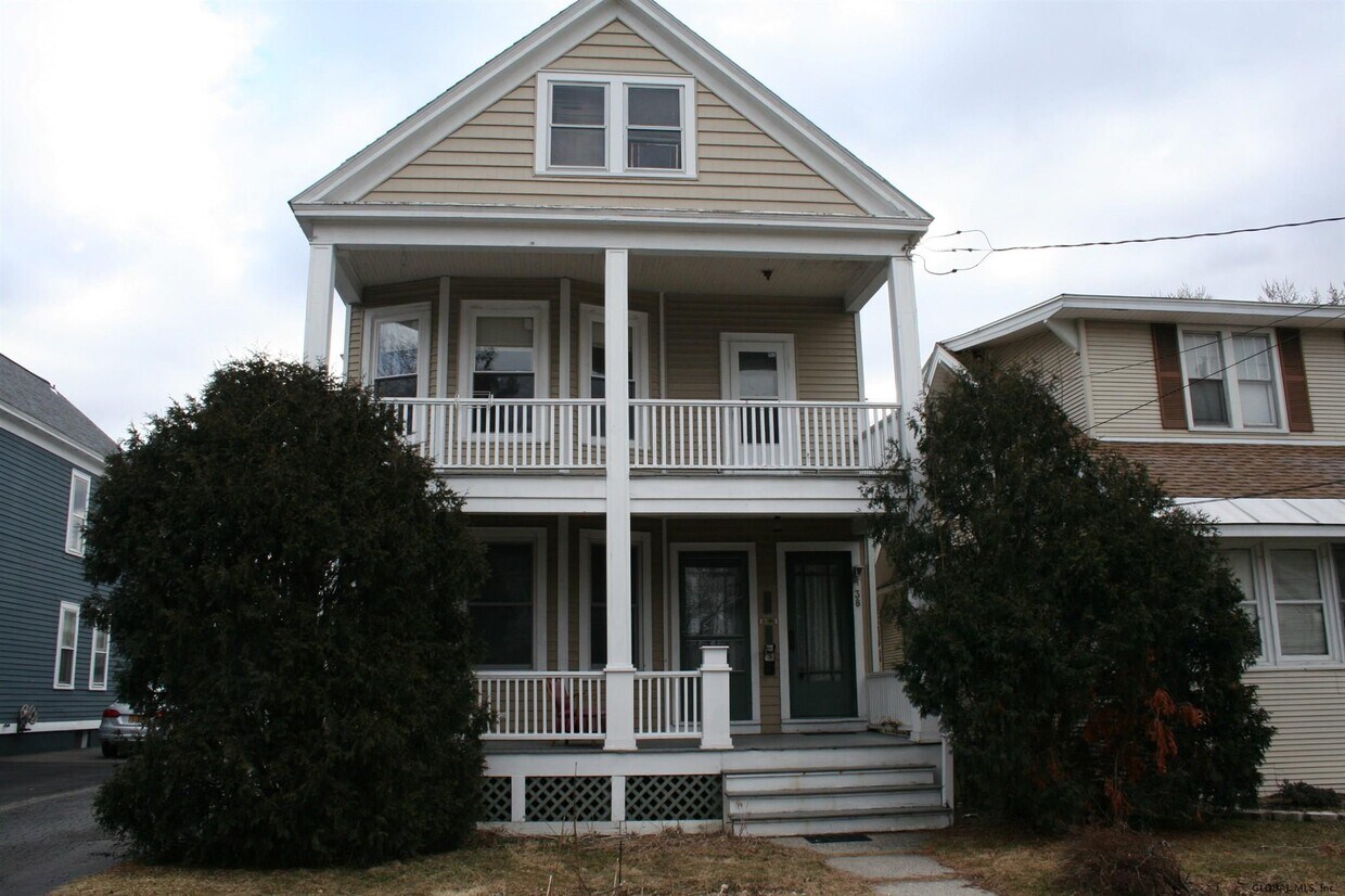 Primary Photo - 38 Harris Ave