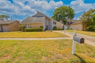 Building Photo - 1522 Park Meadow Dr