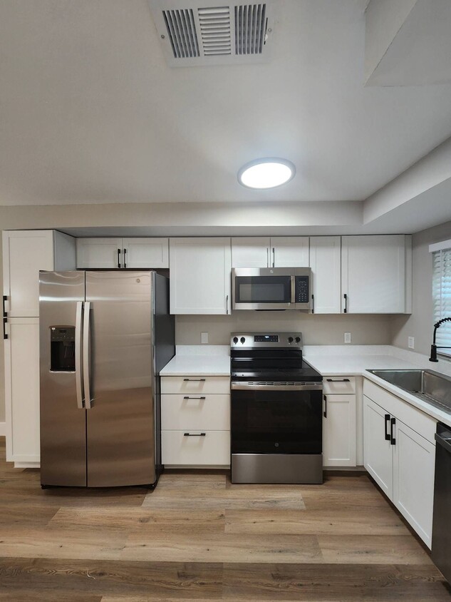 Foto principal - Beautiful Newly Renovated unit with 2 bedr...