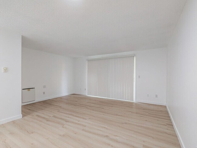 Foto del edificio - 9612 6th Pl NE