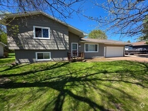 Building Photo - 3114 Kilbourne Ave