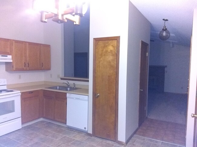 Building Photo - 3245 Ash Hopper Ln