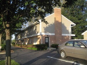Primary Photo - 24252 W Main St