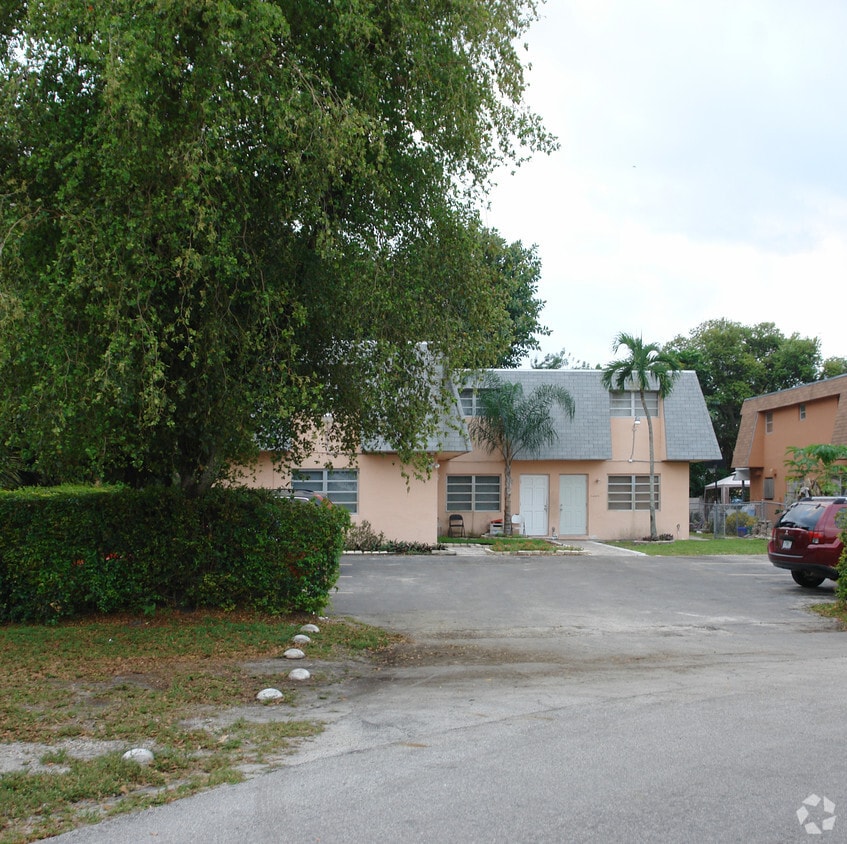 Foto del edificio - 2400 SW 58th Mnr