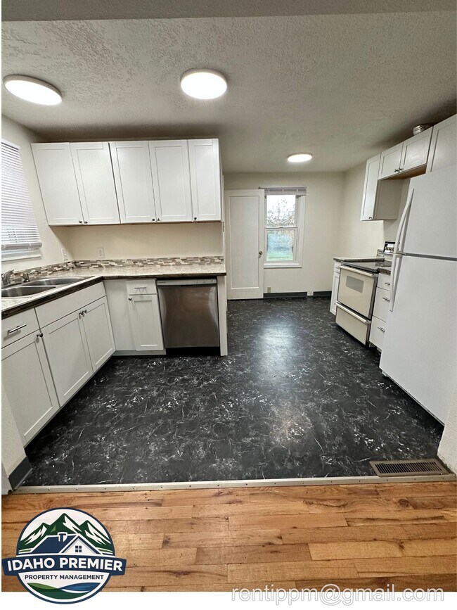 Foto del edificio - 709 N Stanley St