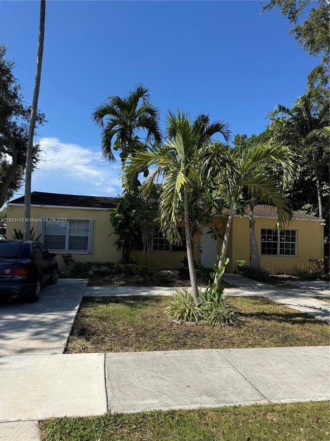 Foto del edificio - 1767 NW 93rd St