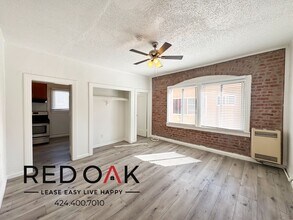 Building Photo - 728 S Berendo St