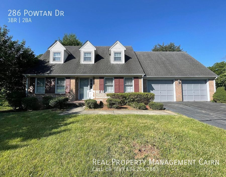 Primary Photo - Spacious 3 Bedroom 2 Bath With 2 Car Garag...