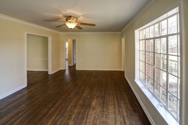 Building Photo - FOR LEASE | Tulsa | 2 Bed, 1 Bath Home - $...