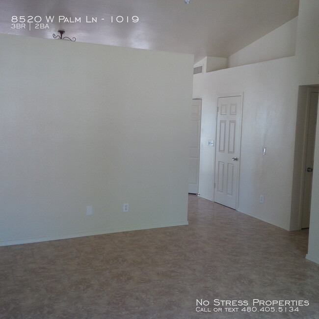Building Photo - 8520 W Palm Ln