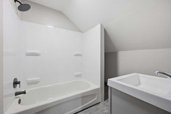 Building Photo - 139 Rossler Ave