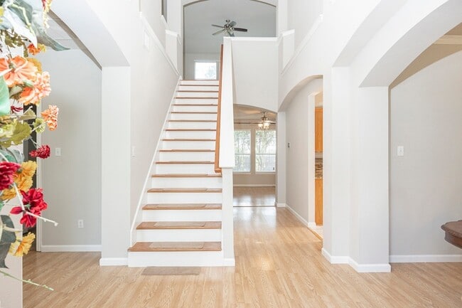 Foto del edificio - 6405 Calloway Dr