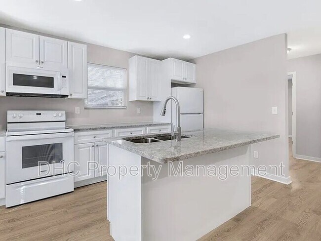 Building Photo - 1484 Norman Berry Dr